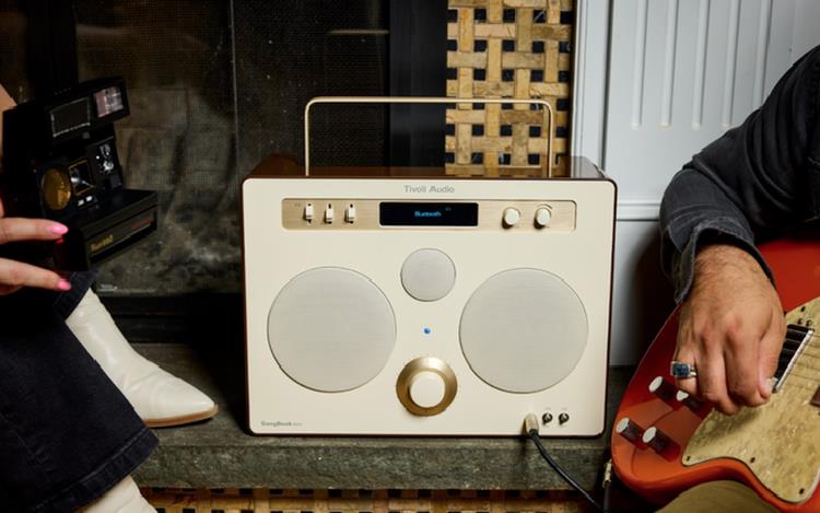 Int'l audio brands race to enter Vietnam