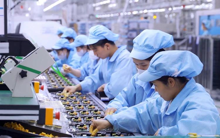 Vietnam attracts strong FDI despite global trade uncertainty