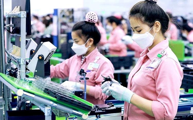 Vietnam posts strongest H1 GDP growth in 15 years
