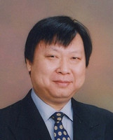 Professor Hu Shiyun of Kobe Gakuin University (Courtesy of the university)