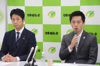 Hirofumi Yoshimura (right), leader of Nippon Ishin no Kai, and Fumitake Fujita, co-leader of the Japanese opposition party, at a press conference in Osaka on Tuesday